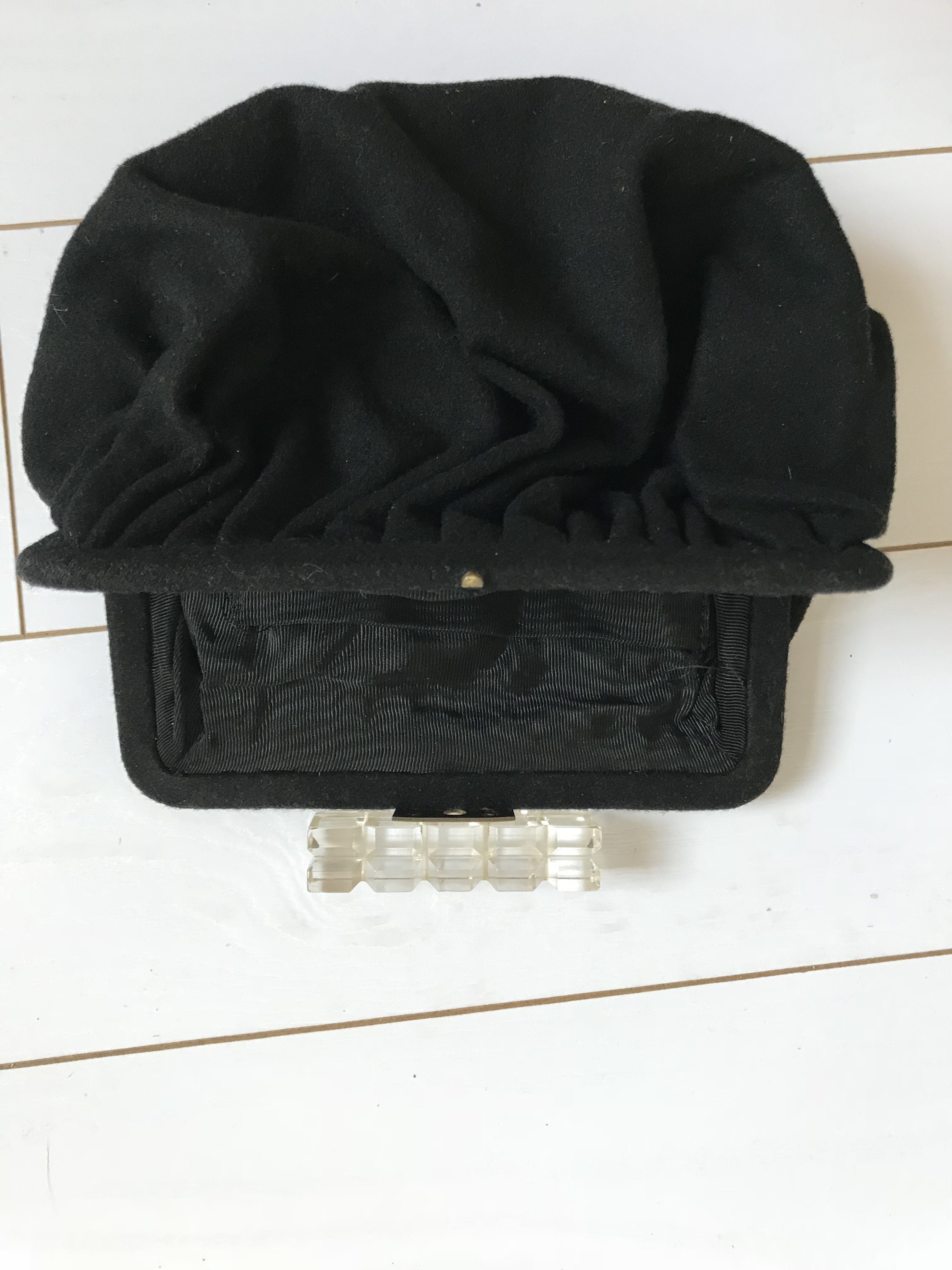 Fourties Purse in Black Resin Clasp