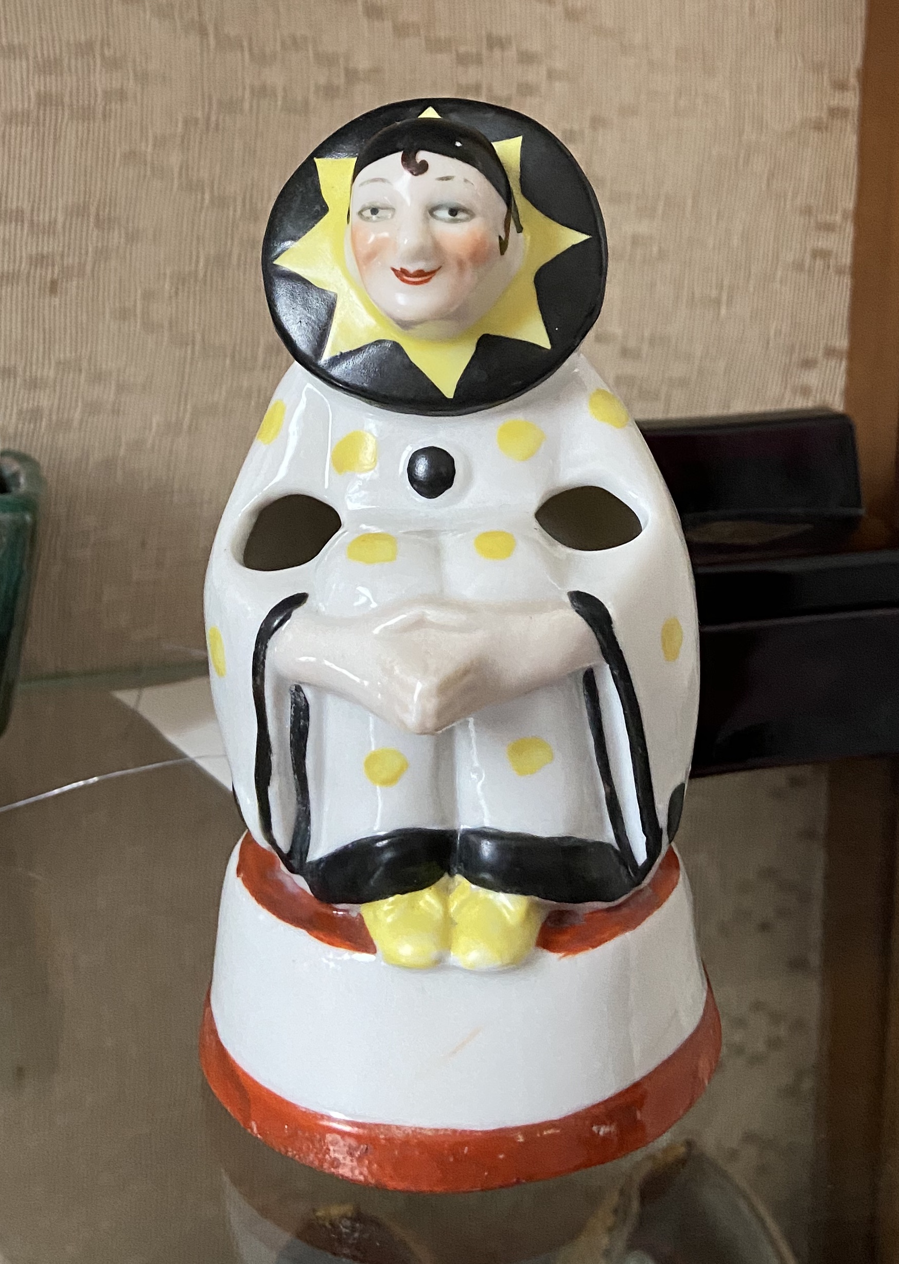 art deco pierrot
