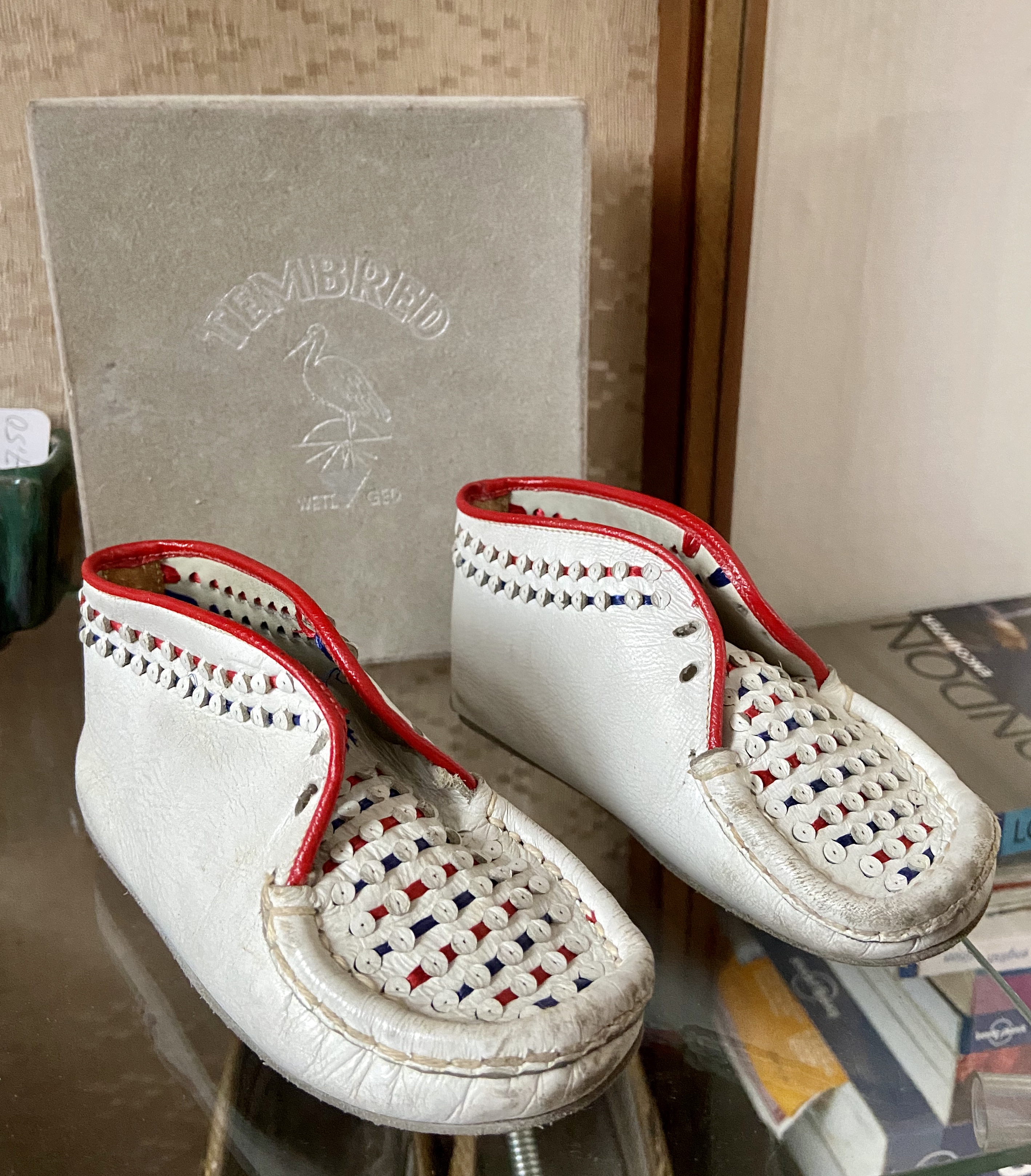 tembred vintage babyshoes