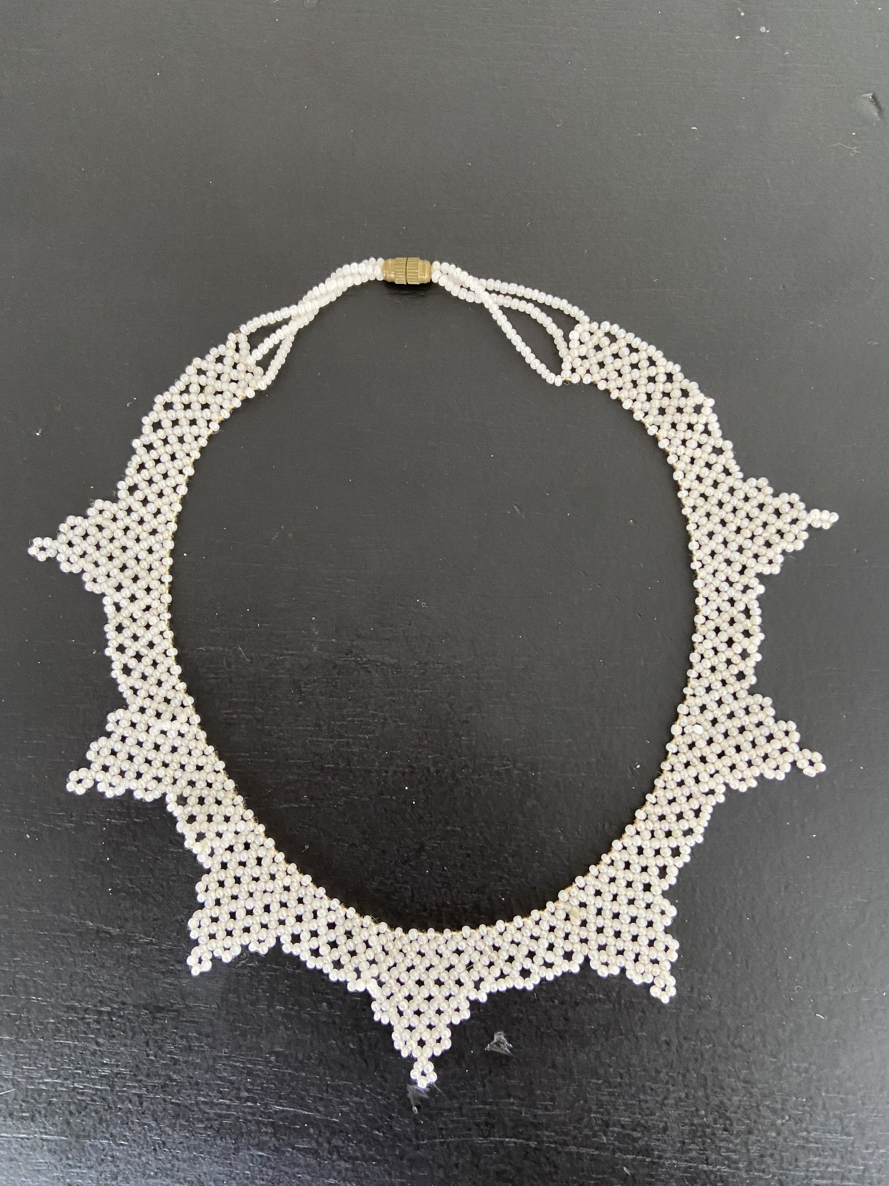 choker ketting glaskraaltjes wit 