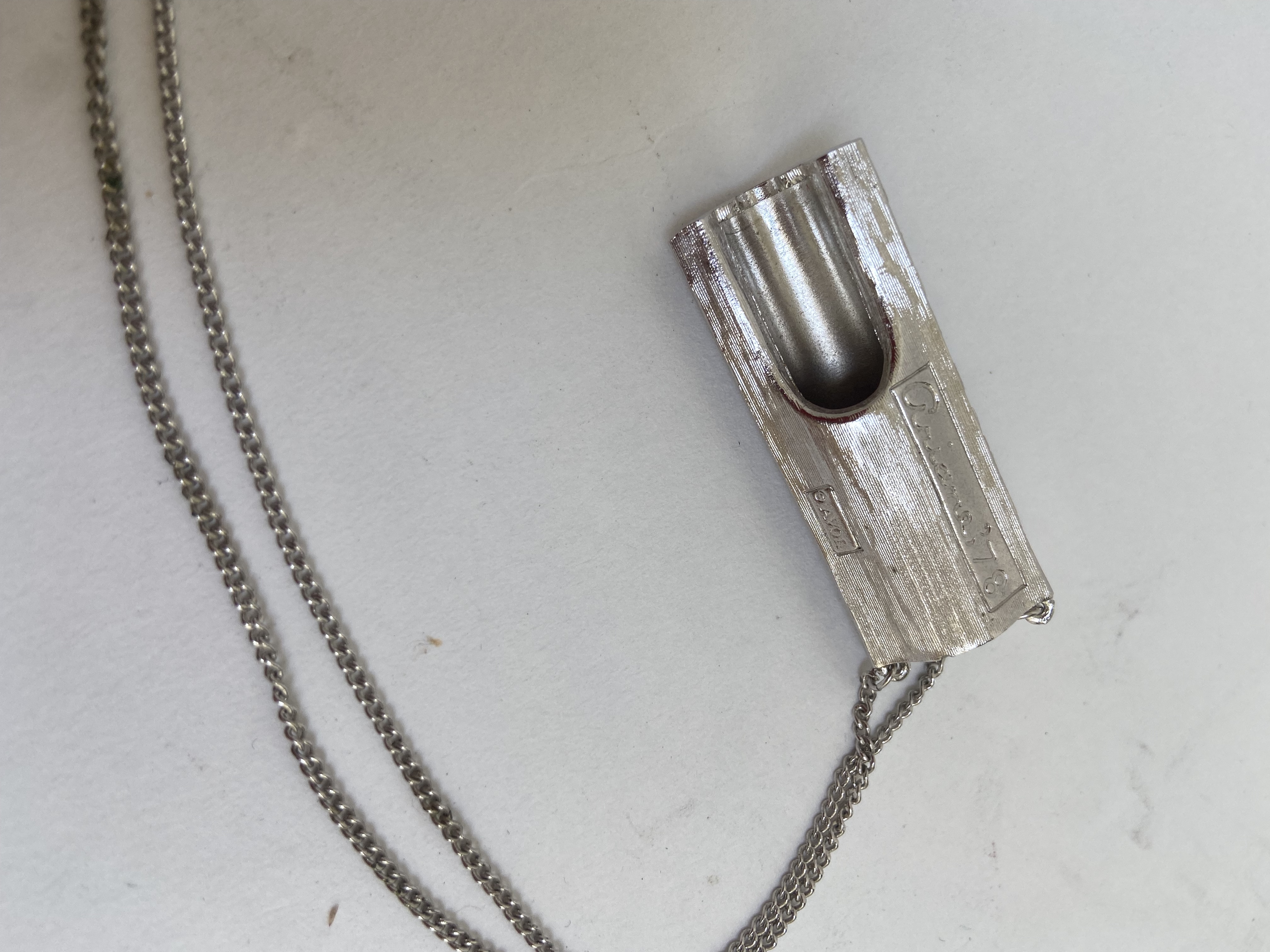 avon vintage adriana ketting