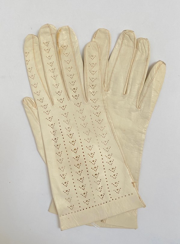 Leren dames handschoenen wit uit de jaren zestig