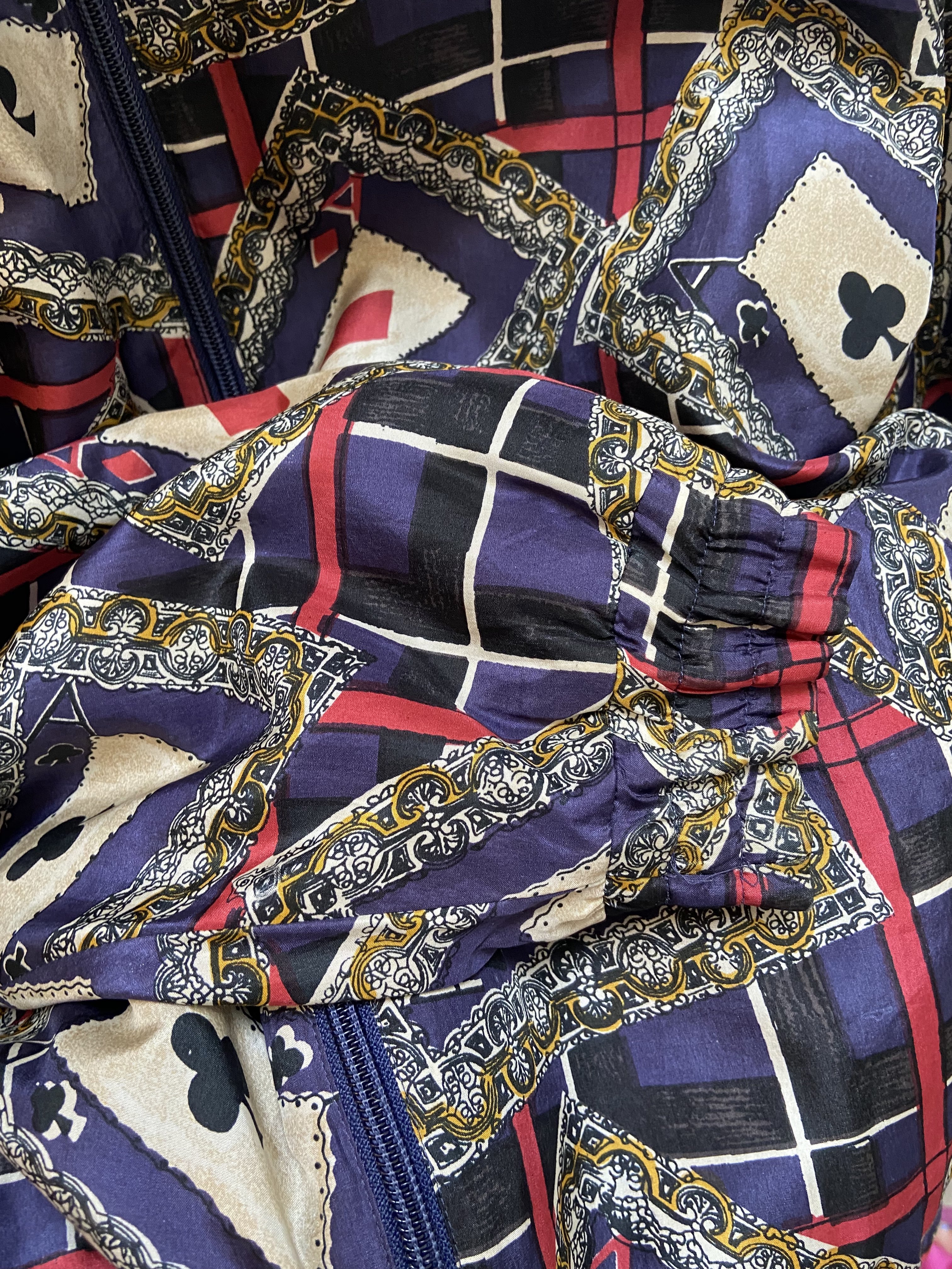 Zijde jasje met speelkaarten print van Oleg Cassini