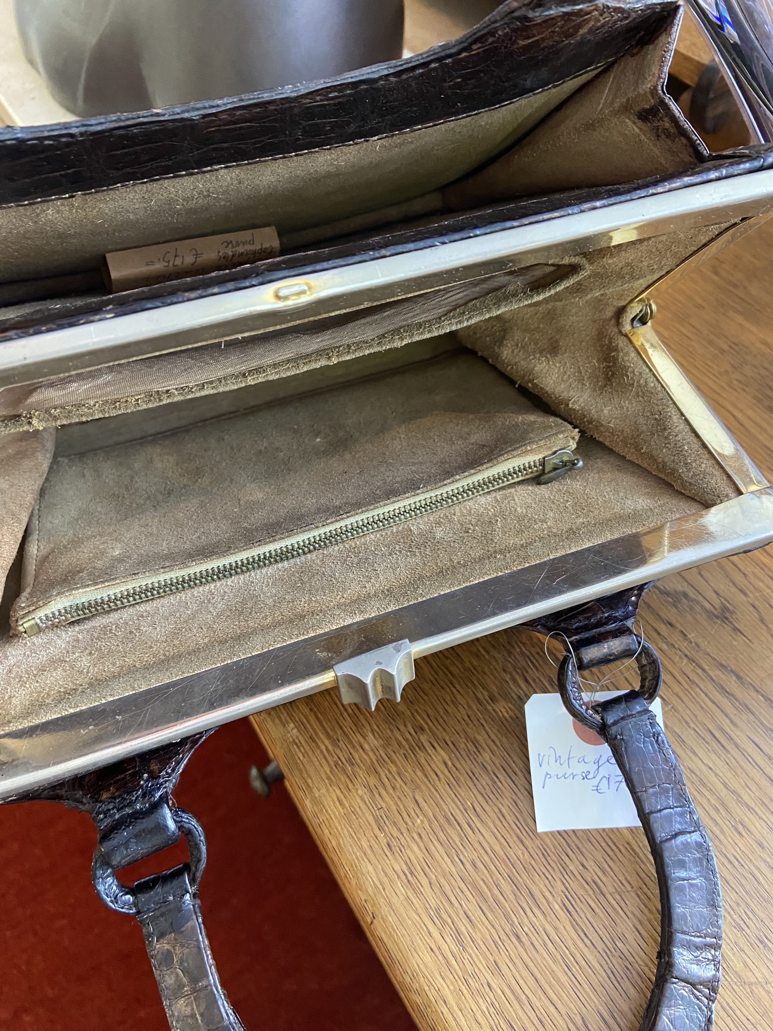 Handtas in bruin kroko leer uit de zeventiger jaren