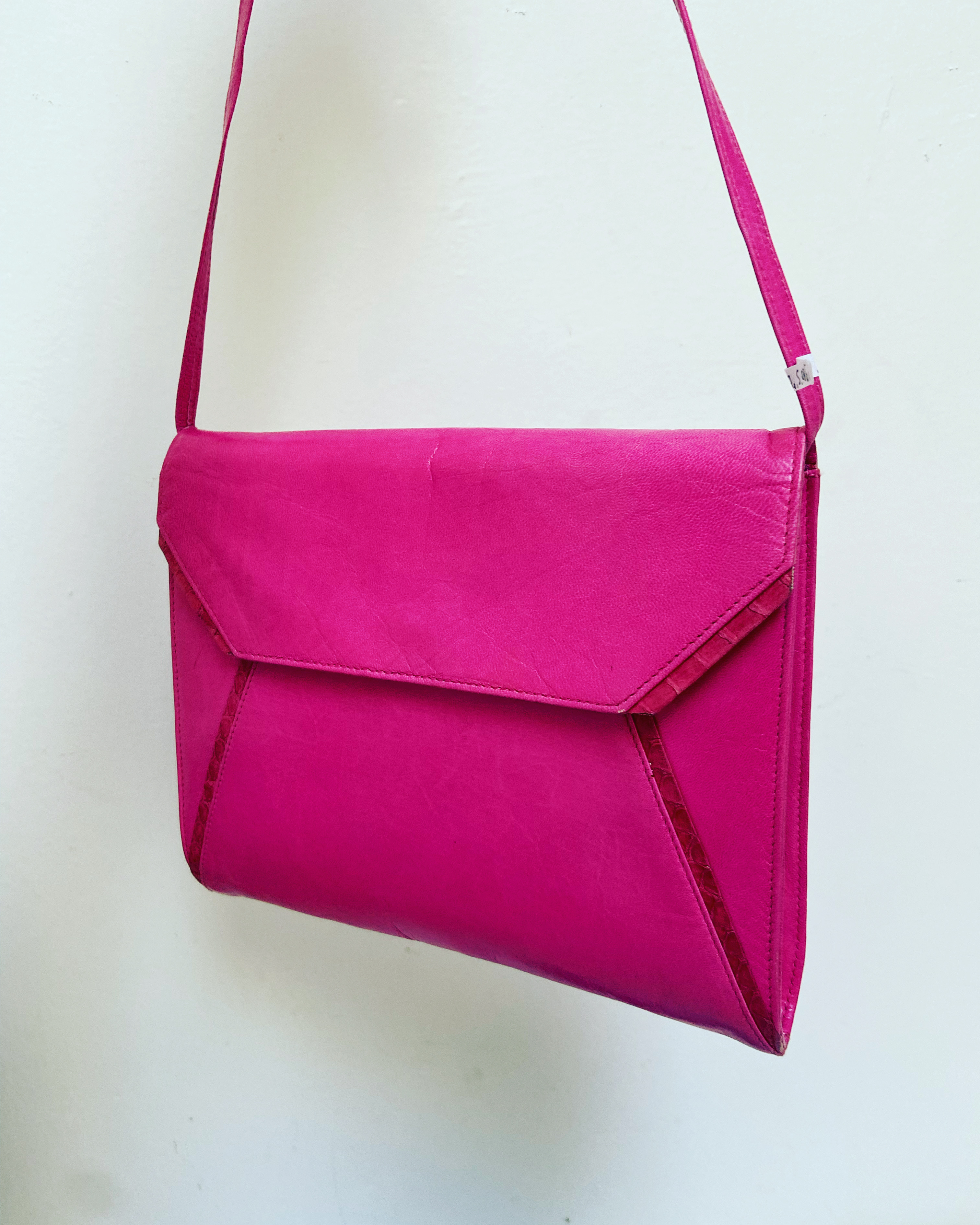 Shocking Pink tasje uit de jaren tachtig